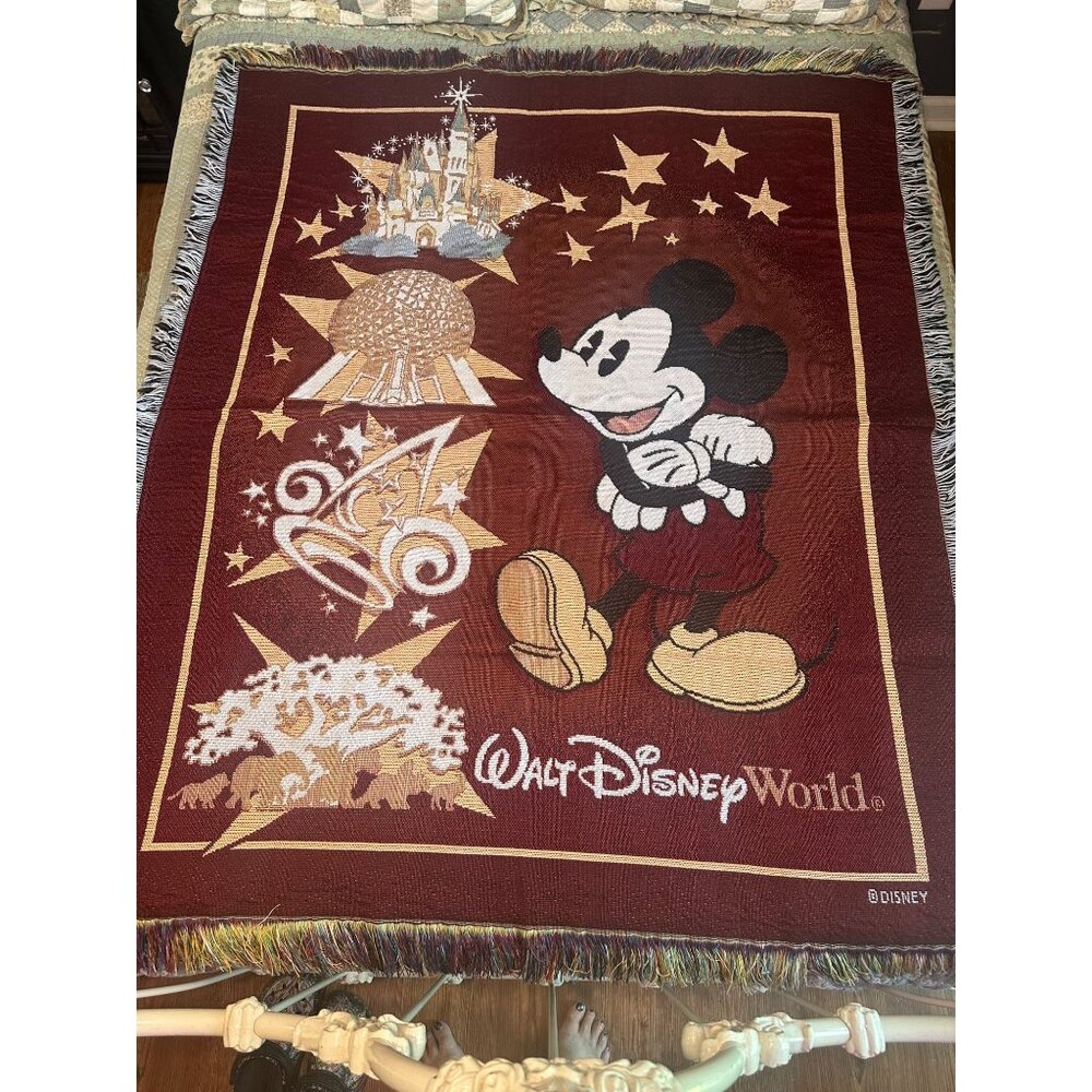 Walt Disney World Disney Throw 55.5x46” Mickey Mouse‎ Epcot Animal Kingdom Magic